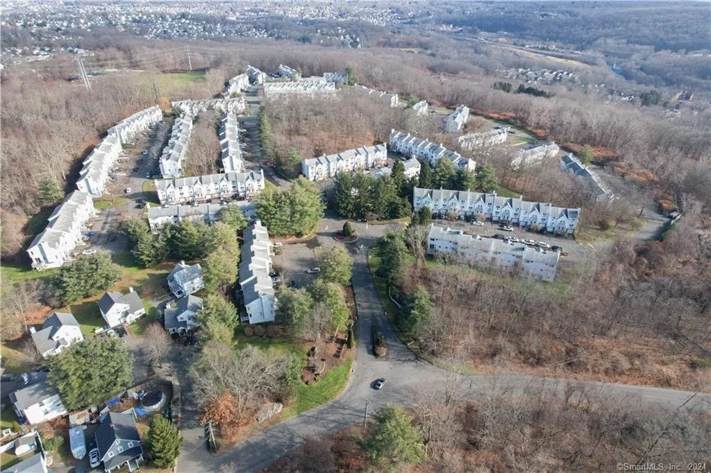 Photo of Unit 41D at 925 Oronoke Road