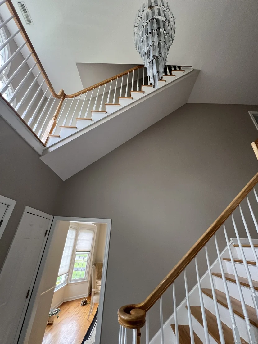 Photo of 124 Meadowview Drive