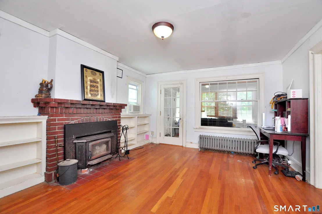 Photo of 609 Norwich Road
