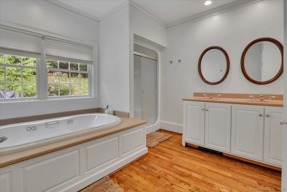 Photo of 152 Cheney Lane