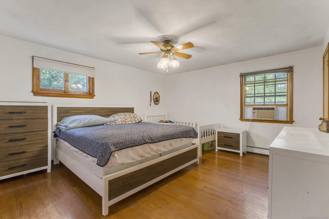 Photo of 668 Ellington Road