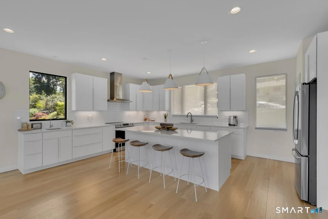 Photo of 145 Edgewater Drive