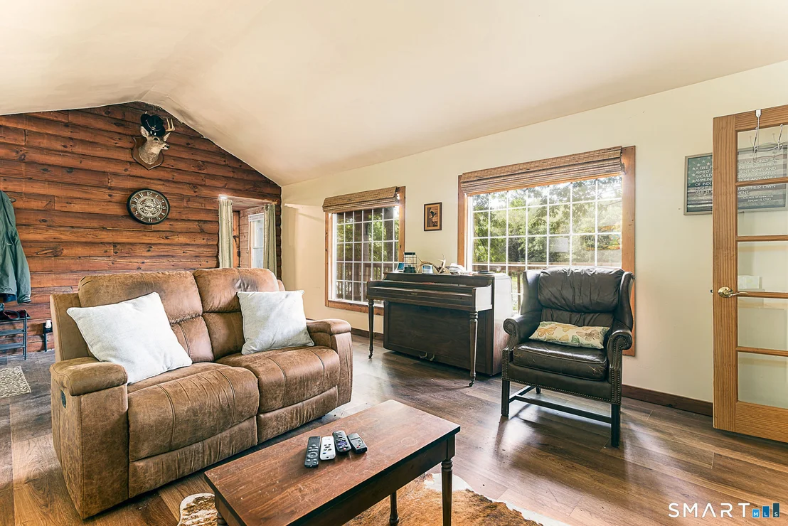 Photo of 157 Paradise Drive