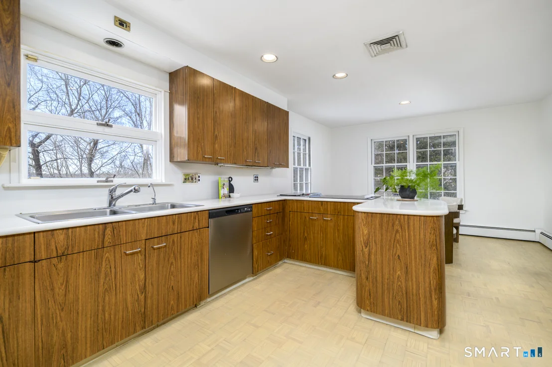 Photo of 1238 Westover Road