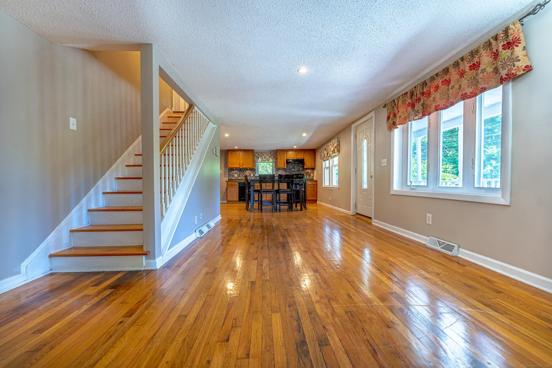 Photo of 1367 Spindle Hill Road