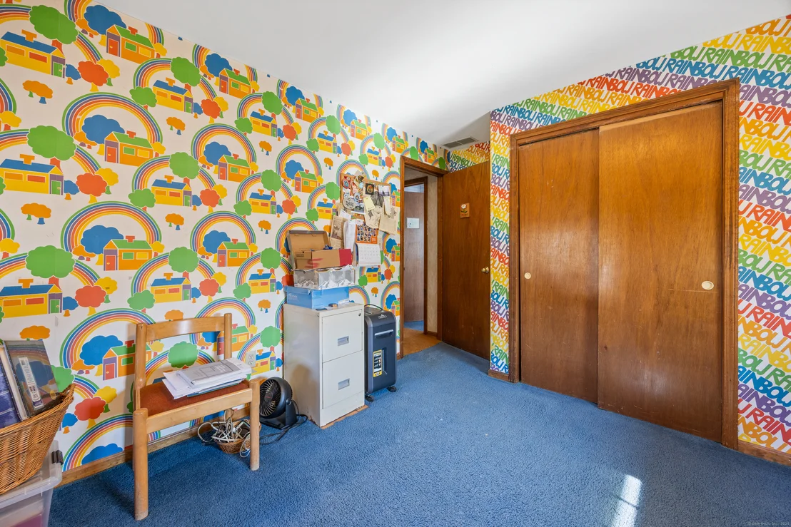 Photo of 325 Oak Drive
