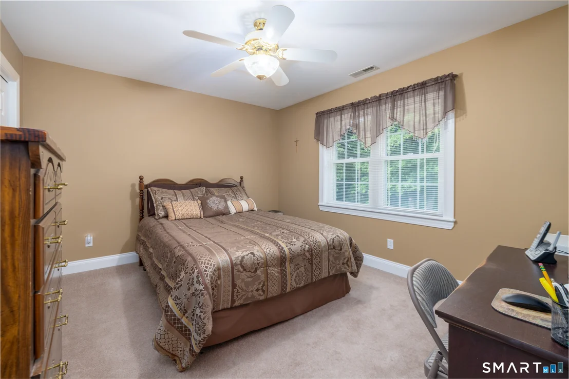 Photo of 325 Georgetown Drive
