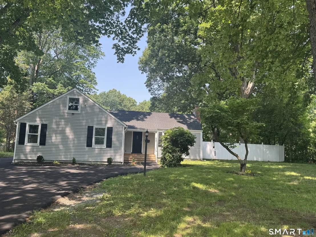Photo of 822 Slater Road