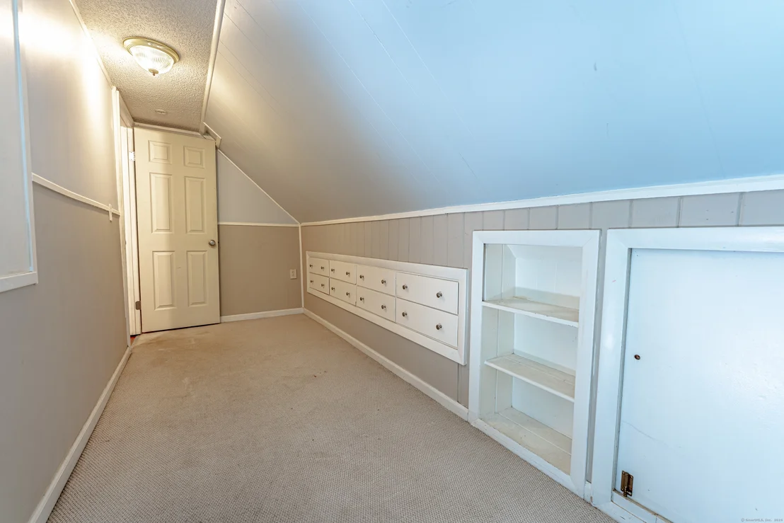 Photo of 1367 Spindle Hill Road