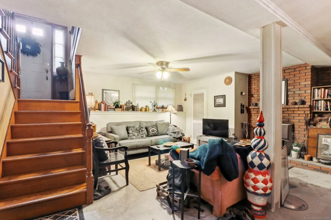 Photo of 233 Newton Street