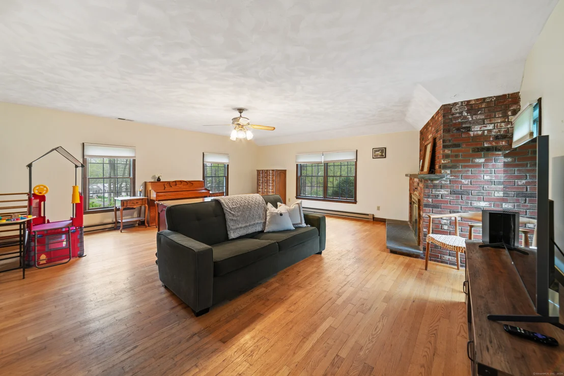 Photo of 144 Marshall Street