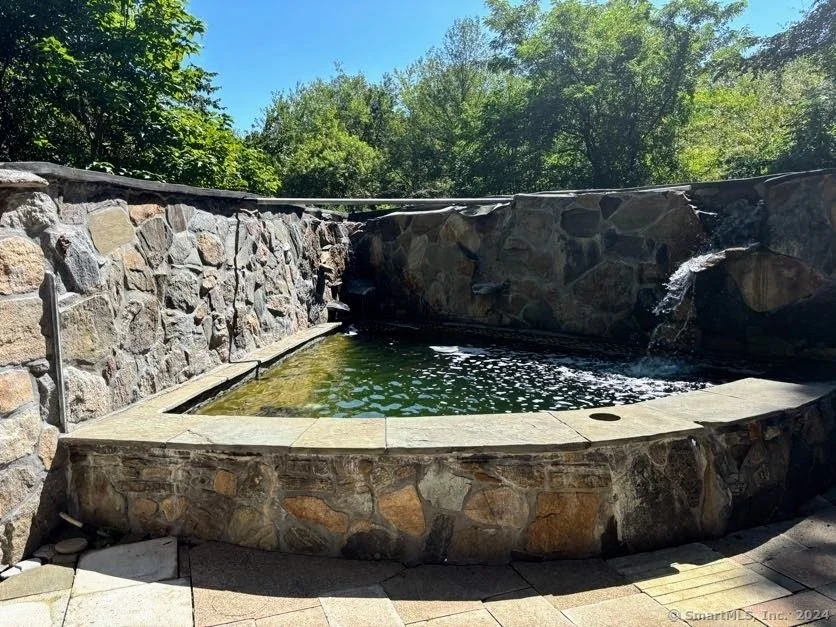 Photo of 123 Boston Post Road