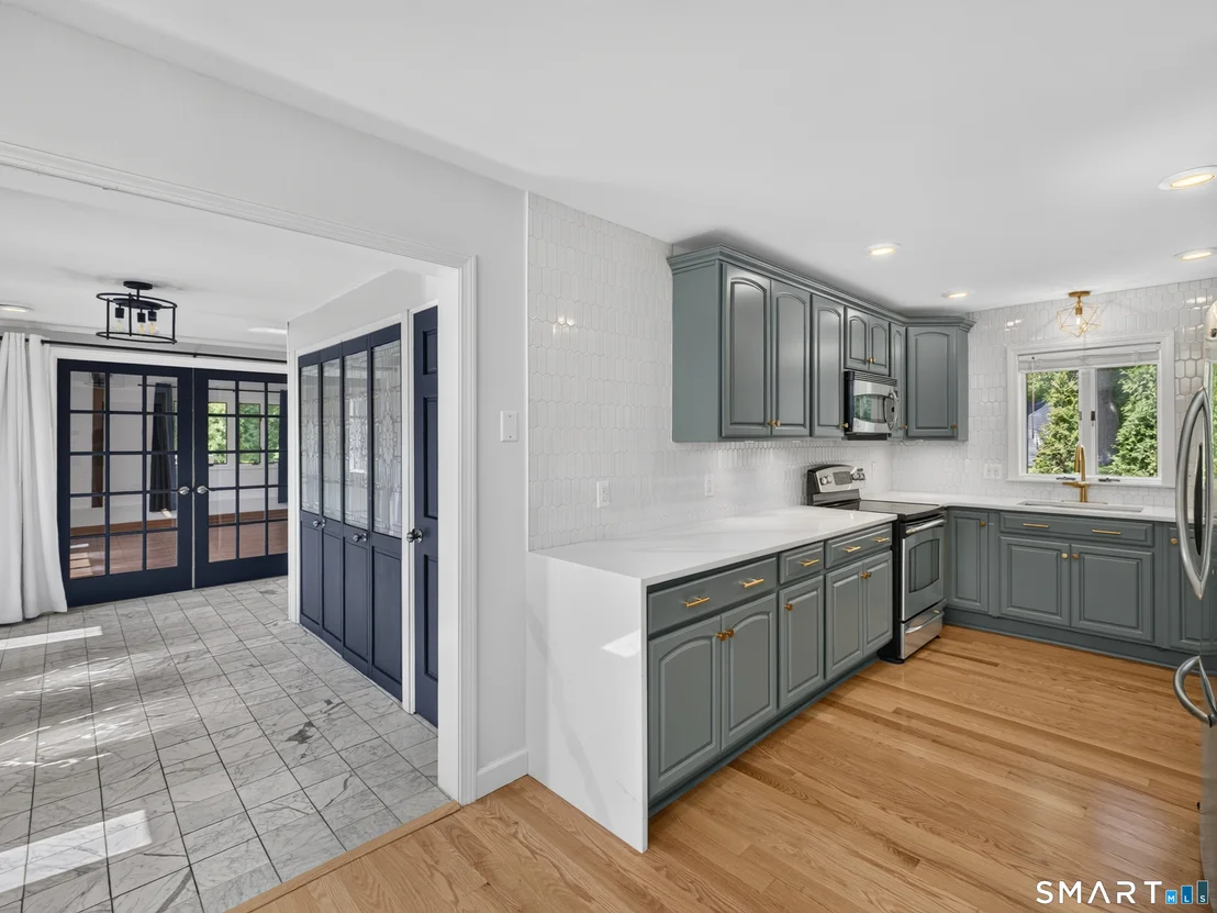 Photo of 10 Herster Drive