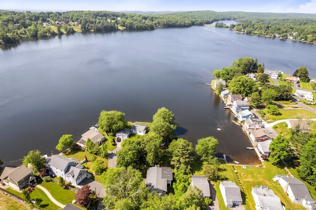 Photo of 1 Lakeside Circle
