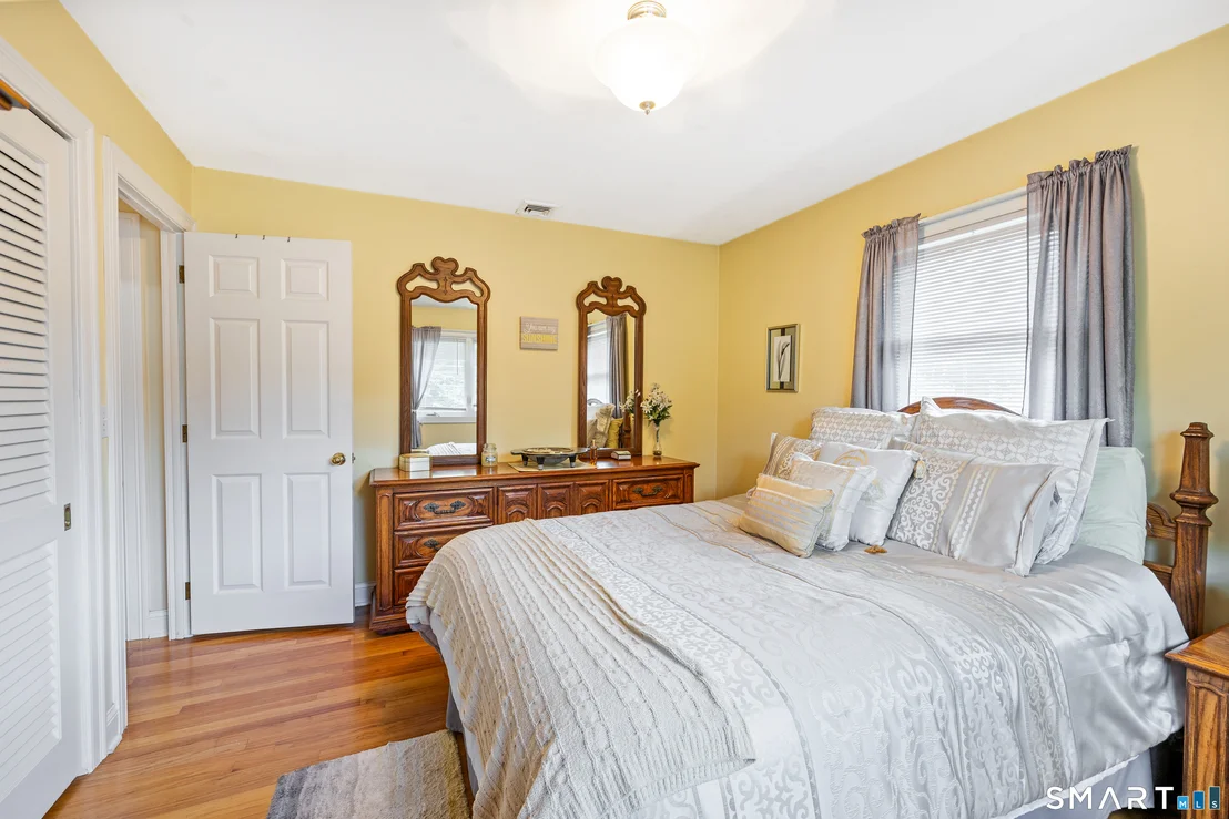 Photo of 8 Lindsley Drive