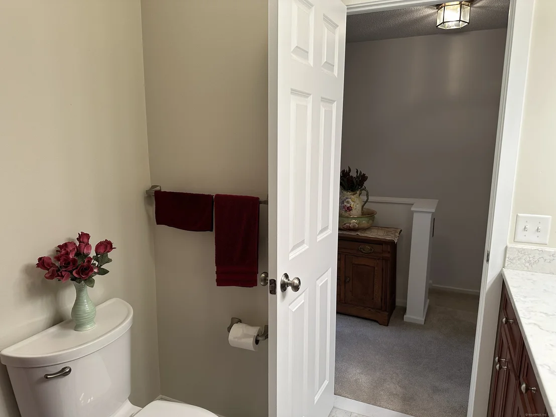 Photo of Unit APT23 at 827 Oronoke Road