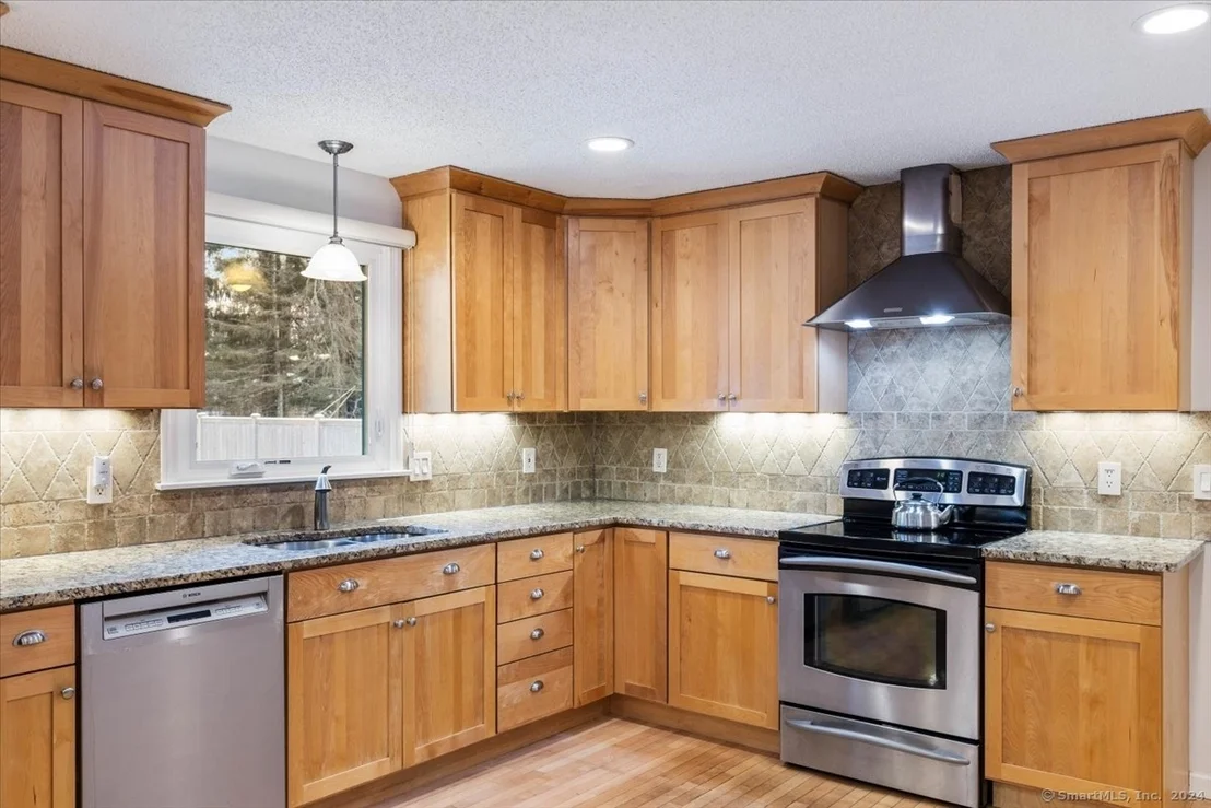 Photo of 2 Colonial Drive