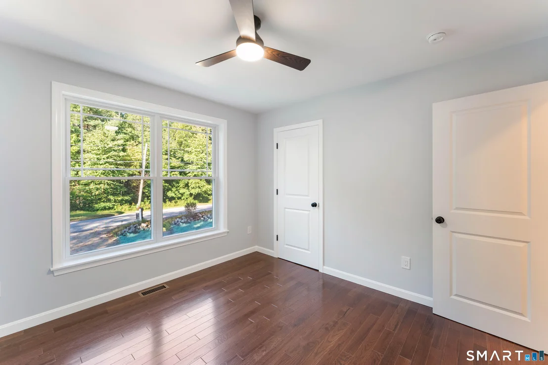 Photo of 874 Brook Road