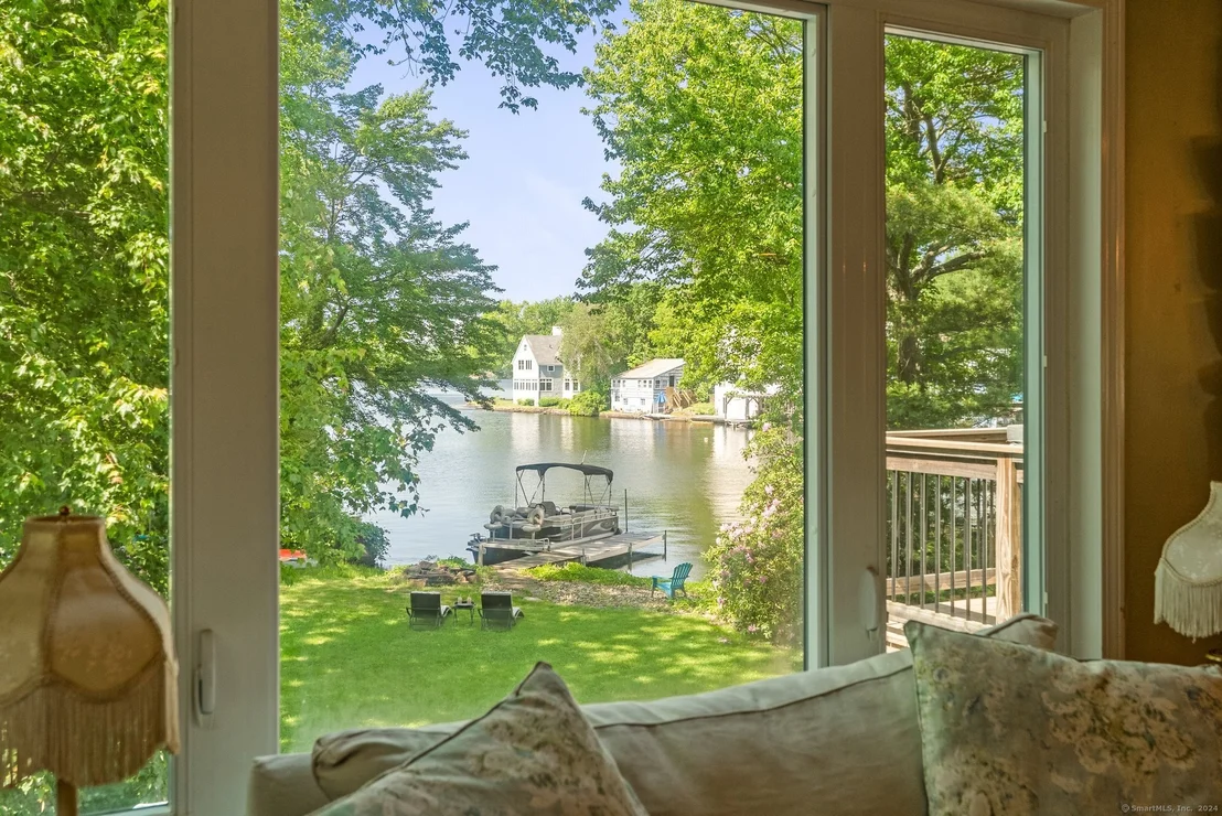 Photo of 1 Lakeside Circle