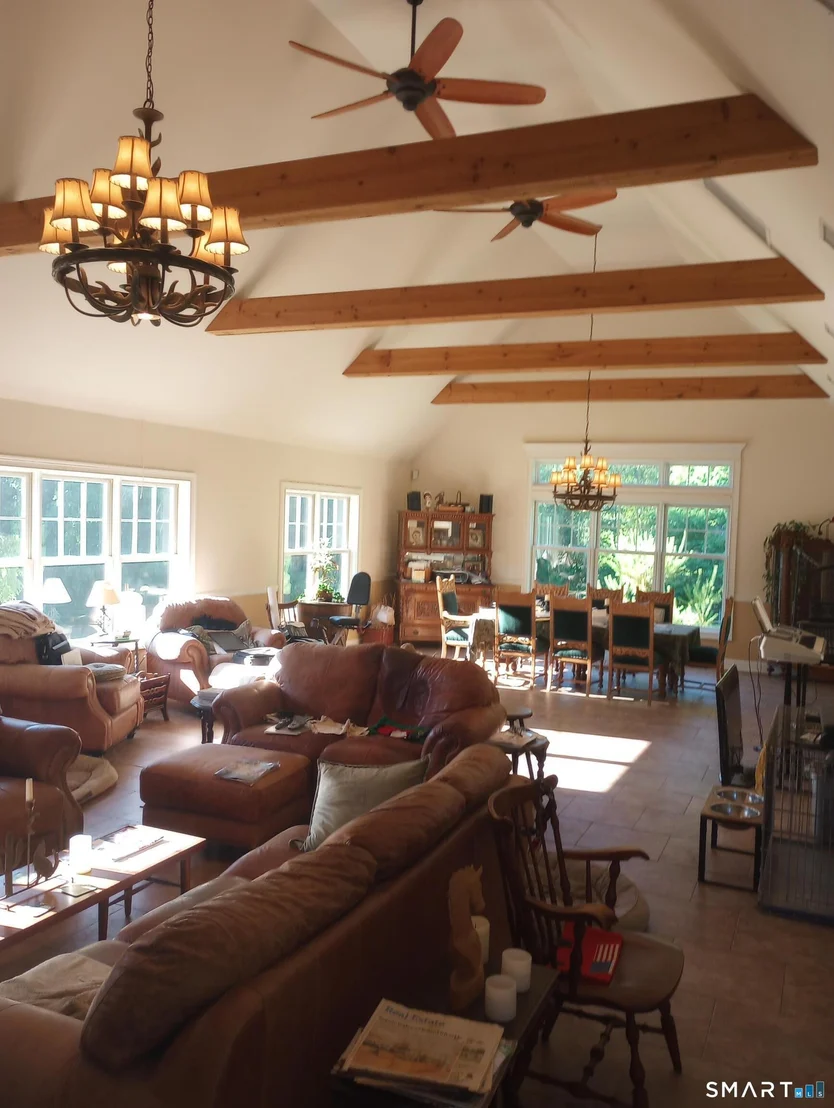 Photo of 250 Maple Road