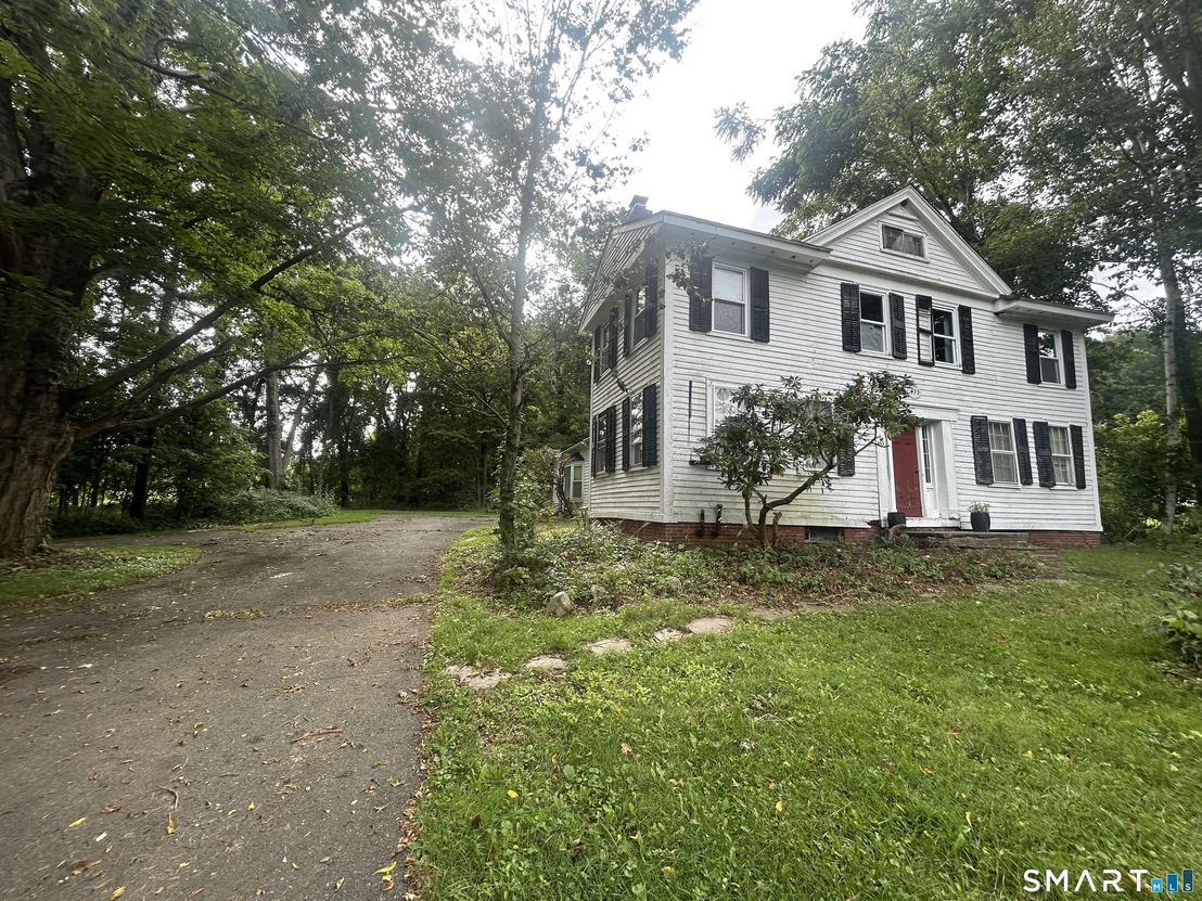Photo of 433 Simsbury Road