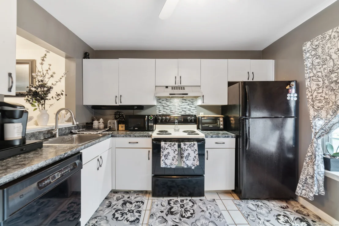 Photo of Unit APT68 at 19 Taft Point