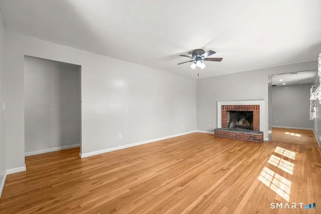 Photo of 10 Karen Boulevard
