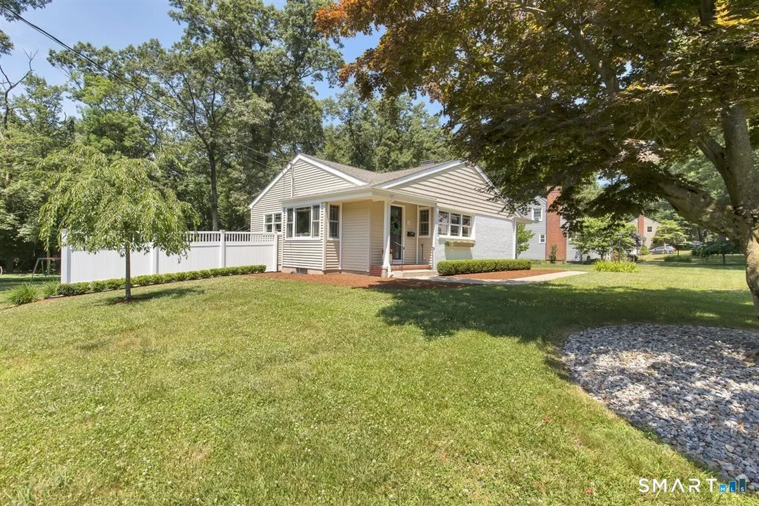Photo of 6 Bruce Road