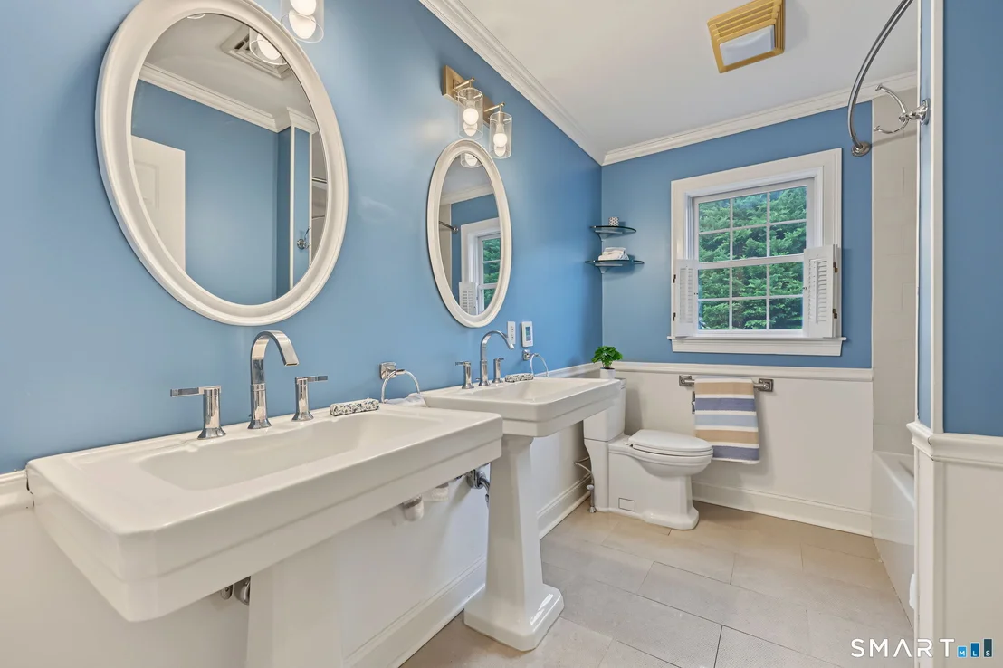 Photo of 155 Wolfpit Avenue