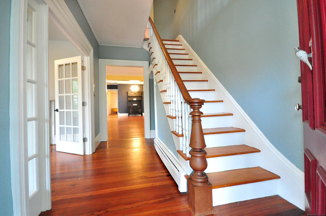 Photo of 19 Maple Avenue