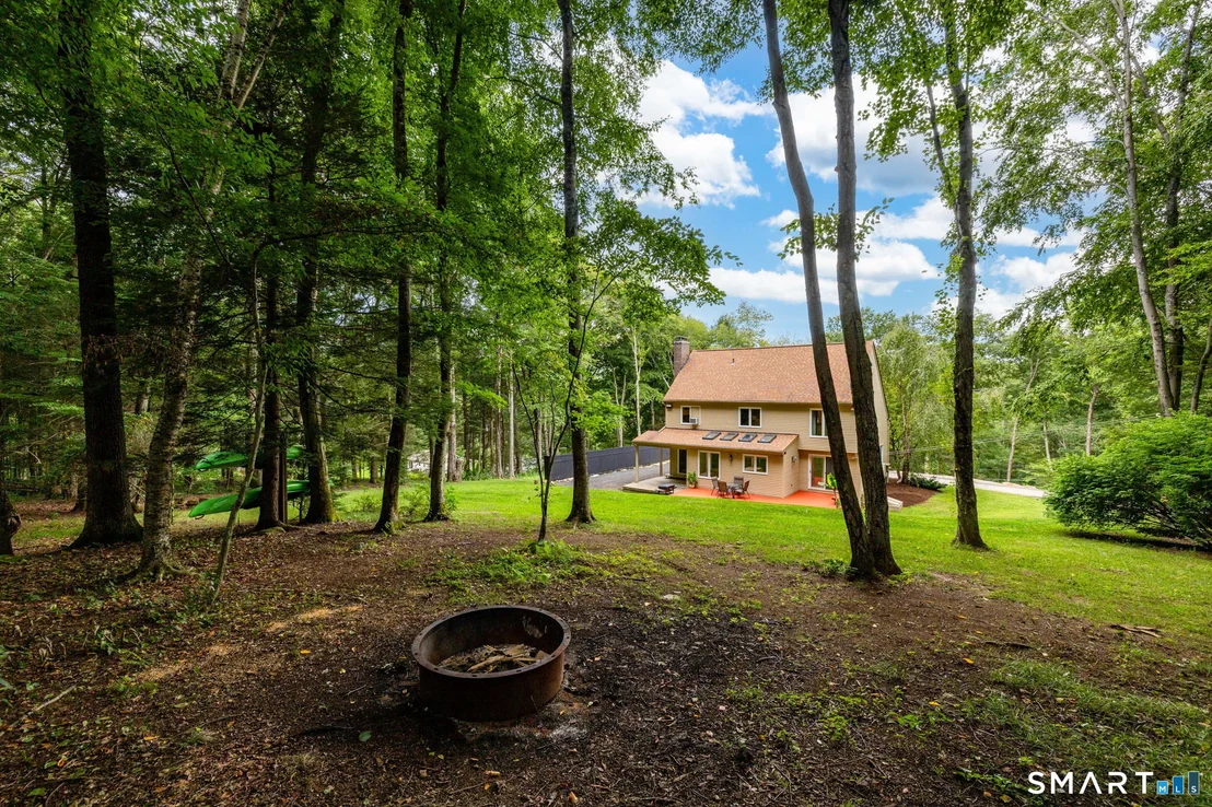 Photo of 1386 Cedar Swamp Road