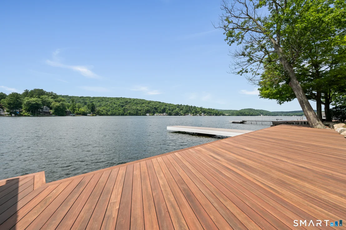 Photo of 752 Lake Drive