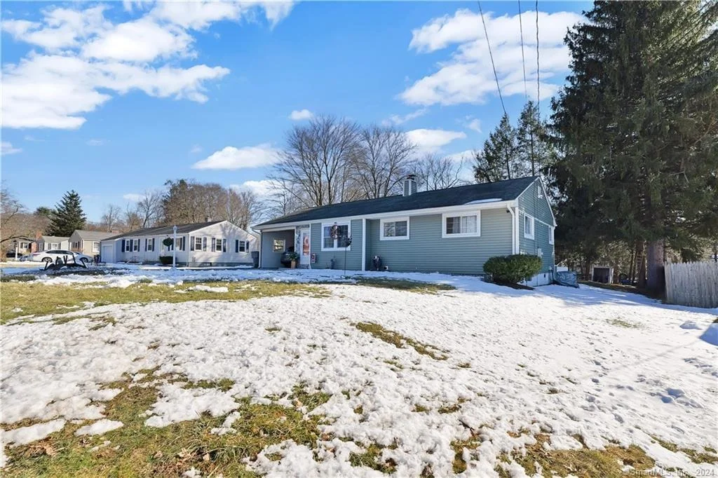 Photo of 30 Meadowlark Road