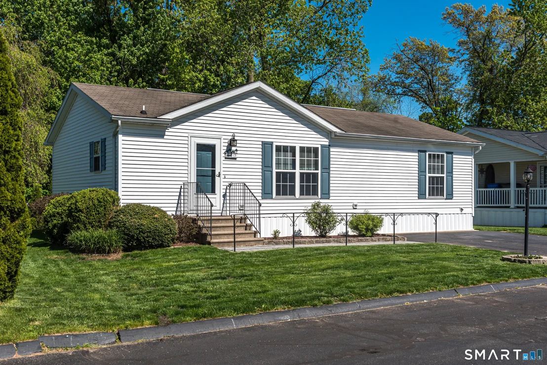Photo of 17 Laurel Circle