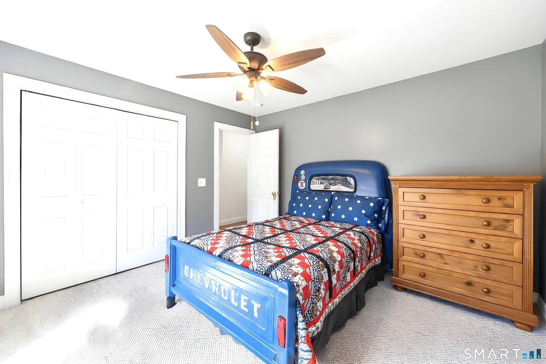 Photo of 18 Oakwood Drive