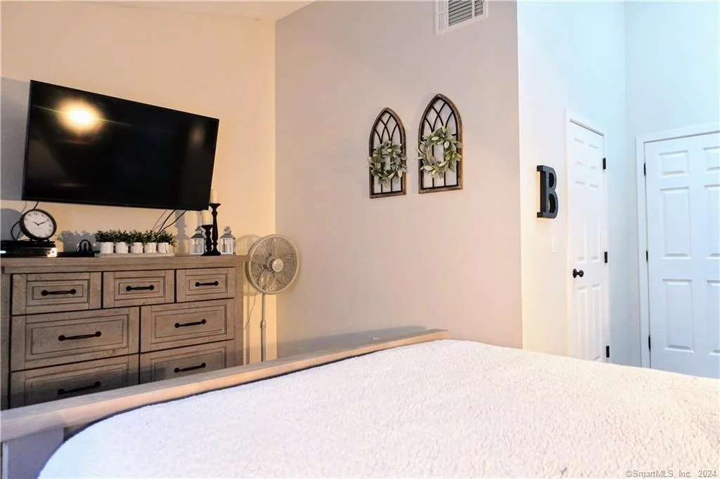 Photo of Unit 46 at 827 Oronoke Road