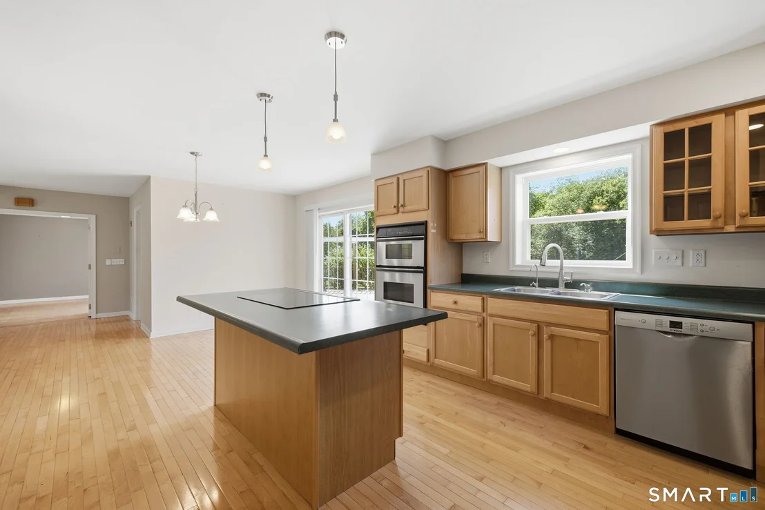 Photo of 856 Dunn Road