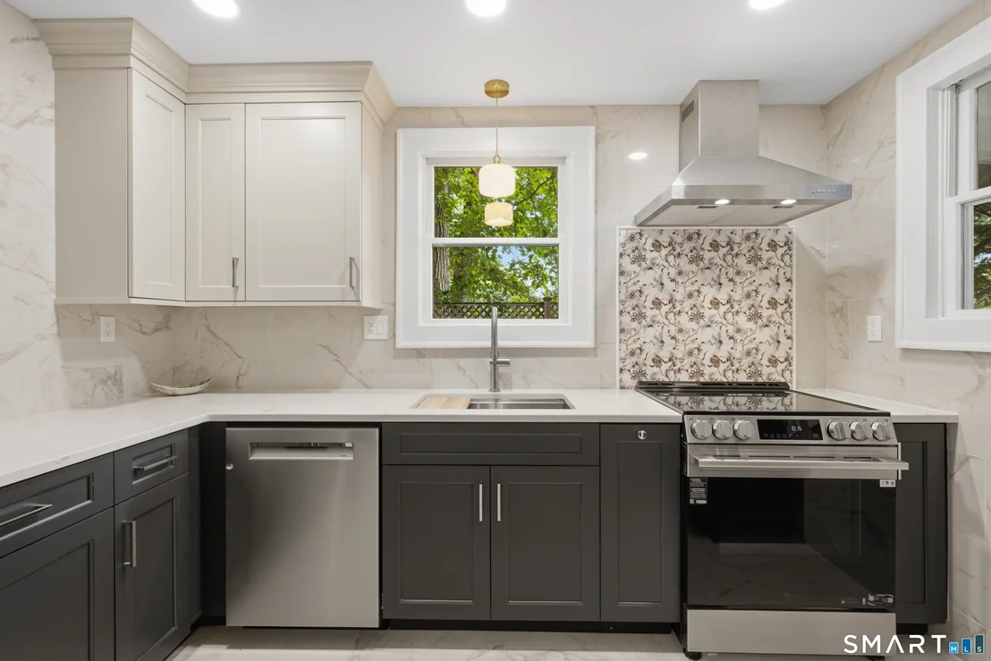 Photo of 95 Hemlock Road