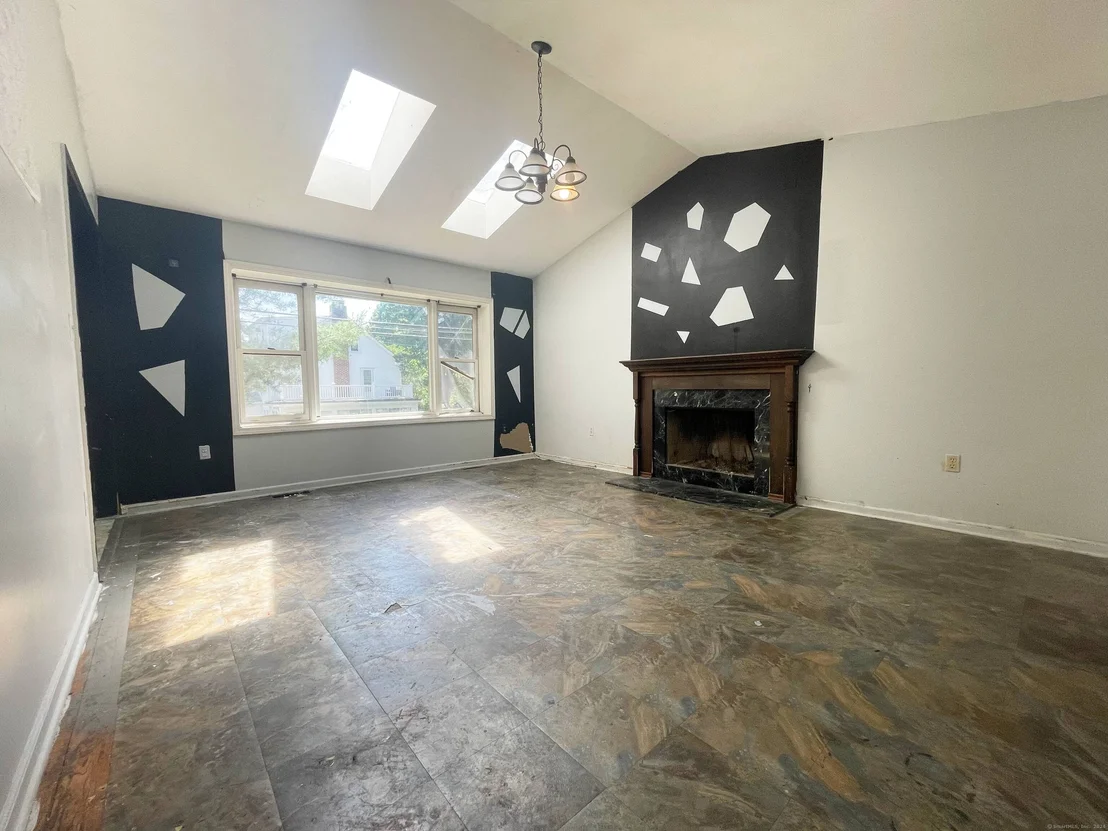 Photo of 8 Hillside Avenue