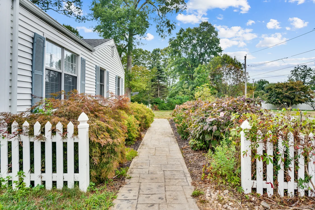 Photo of 473 Ridgeview Road