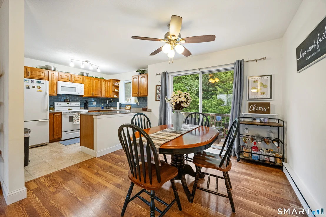 Photo of Unit 41D at 925 Oronoke Road
