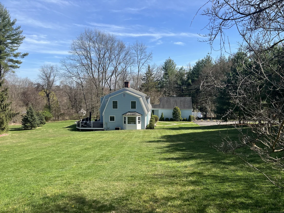 Photo of 320 Westport Road