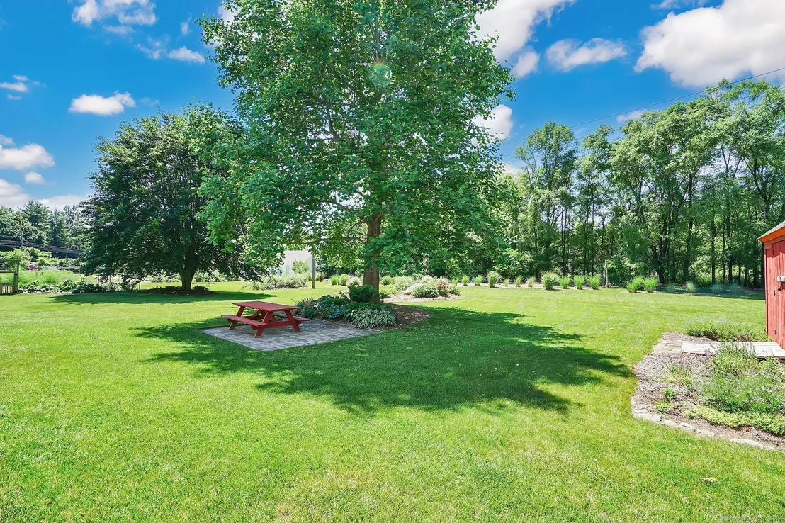 Photo of 9 Old Schoolhouse Road