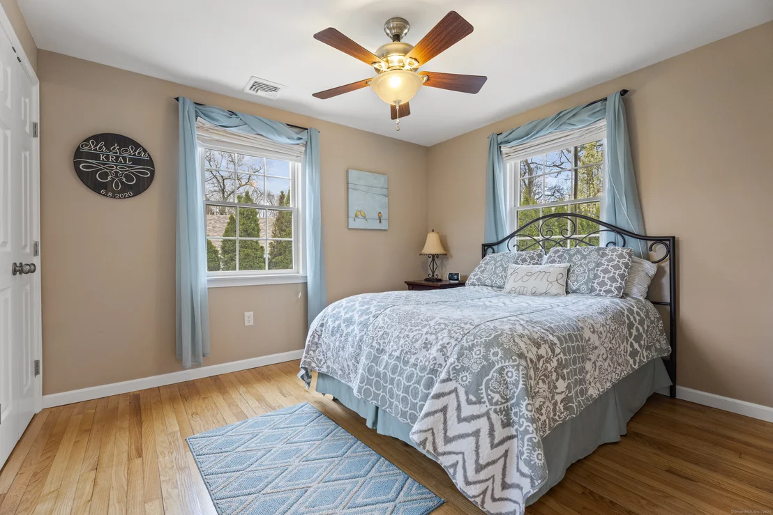 Photo of 511 Salmon Brook Street