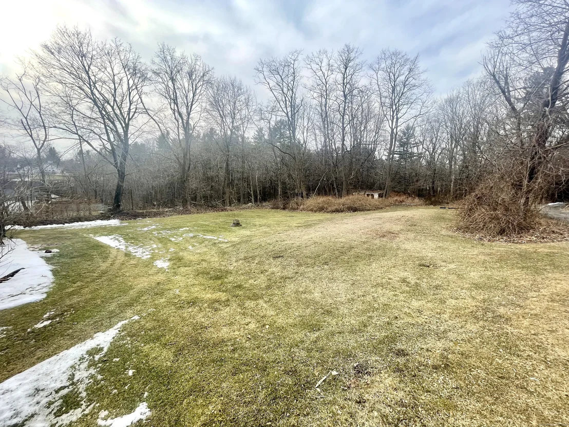 Photo of 320 Sharon Turnpike