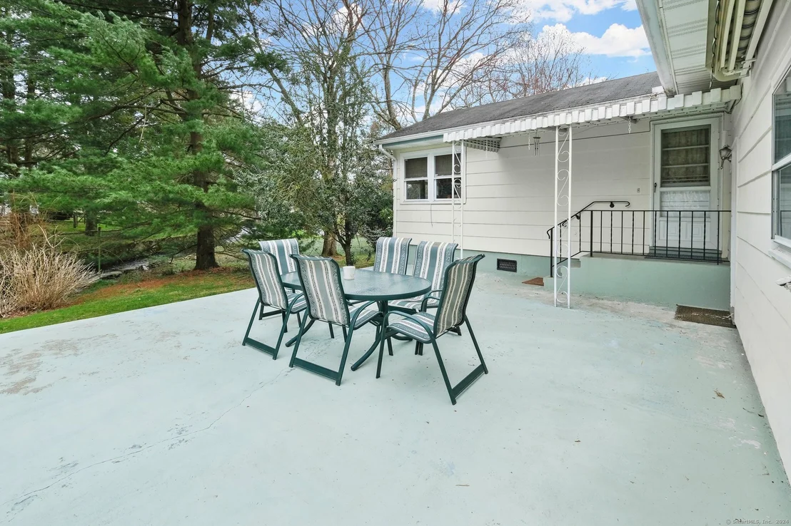 Photo of 90 Lu Manor Drive