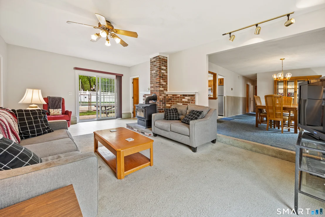 Photo of 44 Beacon Manor Road