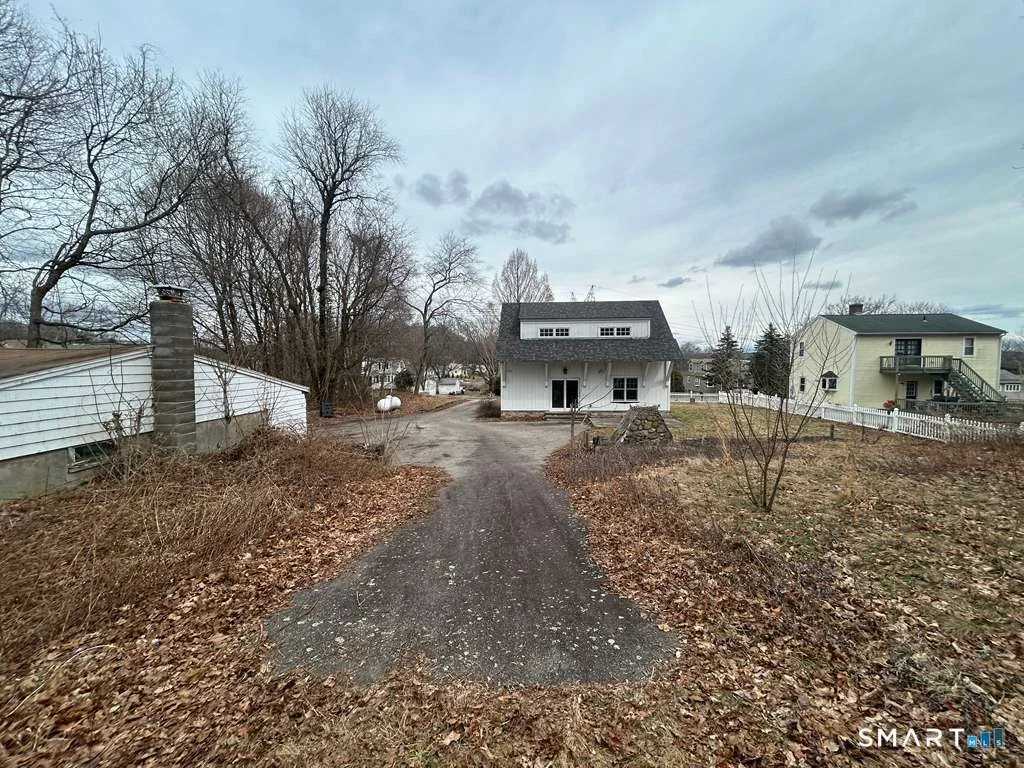 Photo of 17 Comstock Avenue