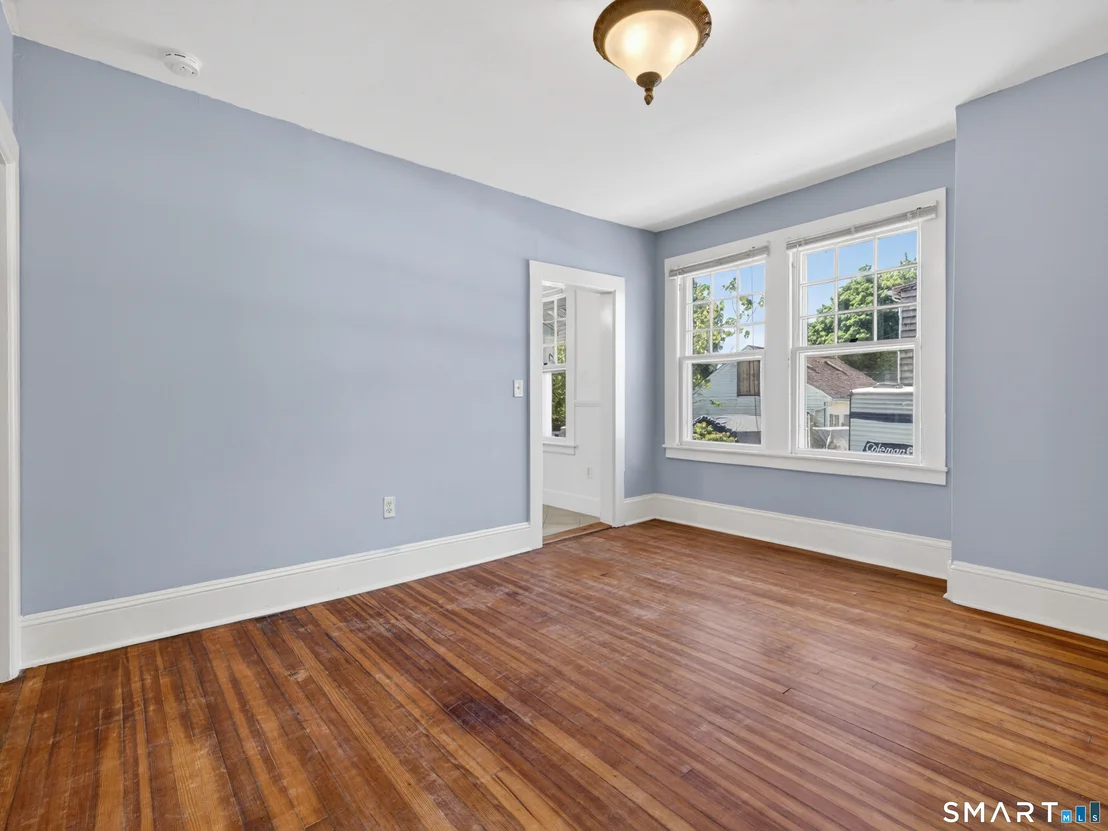 Photo of 43 Hedge Avenue