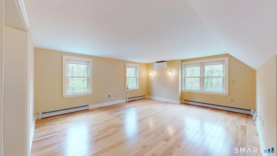 Photo of 598 East Street
